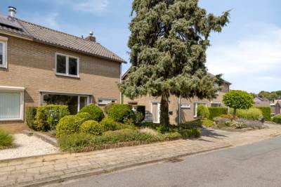 Woning Burg. Mannensstraat 11 Nuth