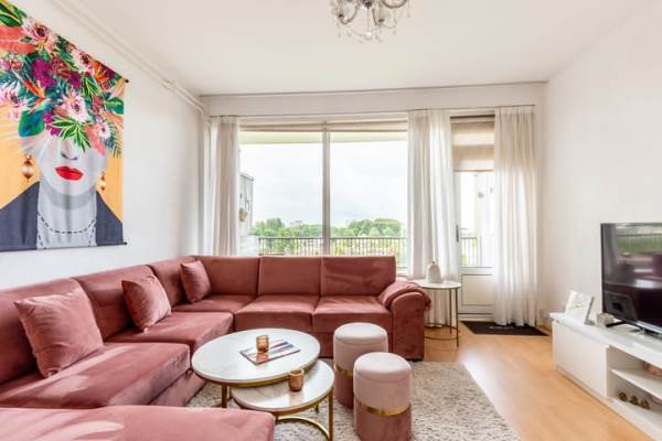 Woning Burgemeester De Vlugtlaan 325 Amsterdam