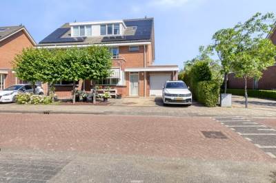 Woning Veenweide 11 Hellevoetsluis