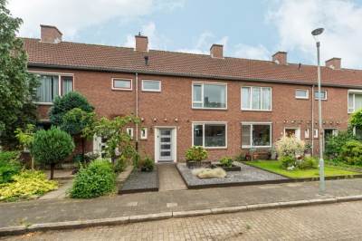 Woning Dr.Poelsstraat 7 Gennep