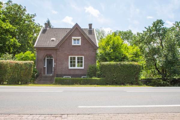 Woning Napoleonsweg 1 Neer