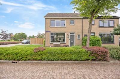 Woning Ds J van Dijkstraat 1 Tzum