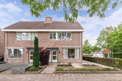 Woning St. Hubertus-plaats 43 Tollebeek