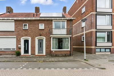 Woning Adama van Scheltemastraat 28 Sliedrecht
