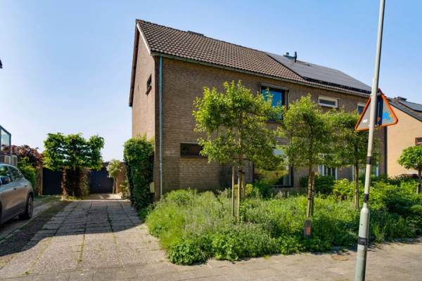 Woning Steinhartstraat 42 Sweikhuizen