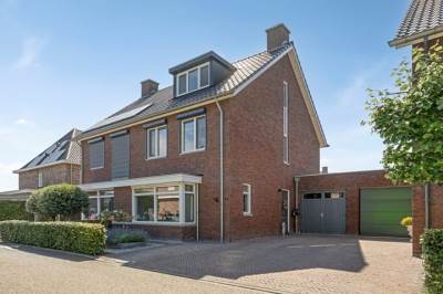 Woning Meester J van Dolderenstraat 22 Kesteren
