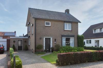 Woning Dr.Poelsstraat 11 Stokkum