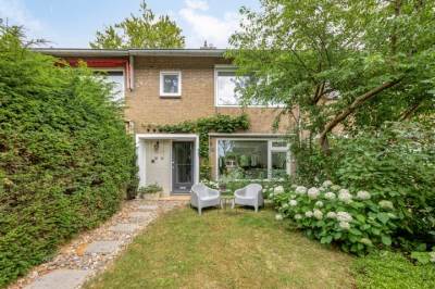 Woning Burg. Van Holthelaan 10 Zeist