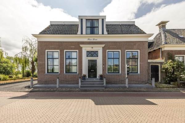 Woning Buren 14 Oosterzee