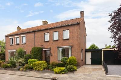 Woning Burg. Talsmaweg 15 Kamerik