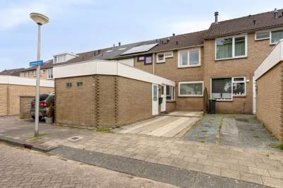 Woning Salamanderveen 326 Spijkenisse