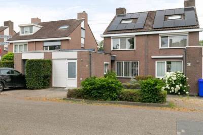 Woning Rijvoortshoef 270 Raamsdonksveer