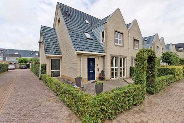 Woning Horst 13 Hendrik-Ido-Ambacht