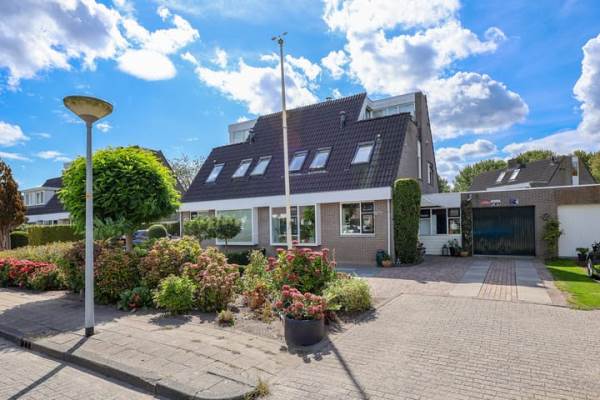 Woning Rietmeent 277 Almere