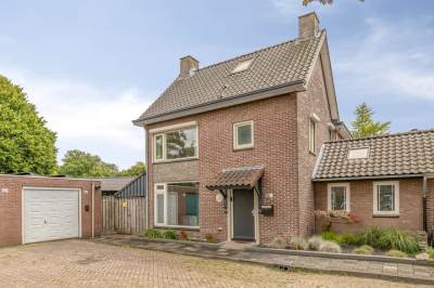 Woning Burgemeester van der Weidenlaan 60 Beek en Donk