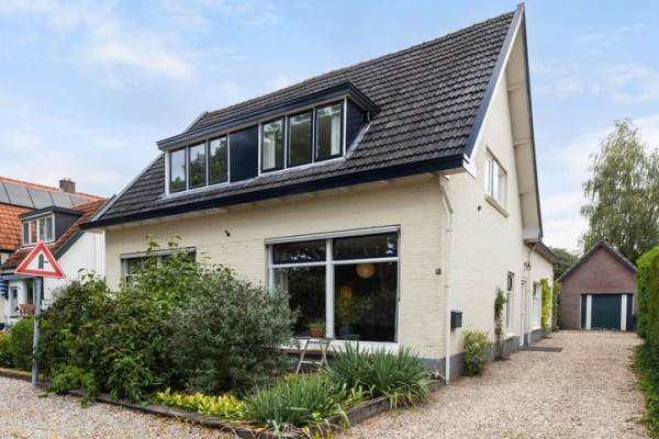 Woning Apeldoornseweg 4 Hoenderloo (Gem. Apeldoorn)