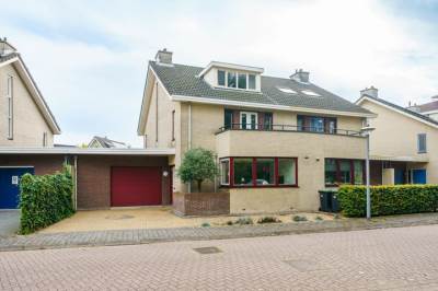 Woning Magneetveld 51 Almere