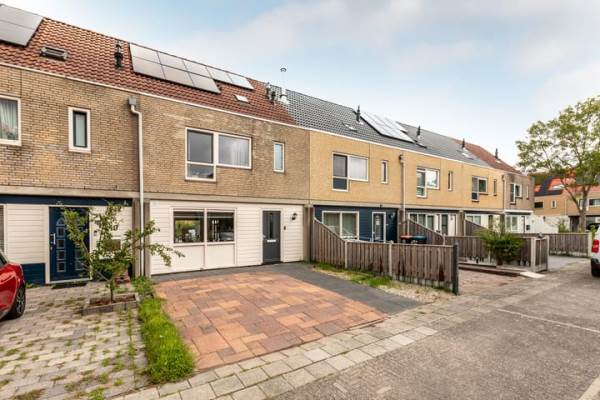 Woning Karveel 4621 Lelystad