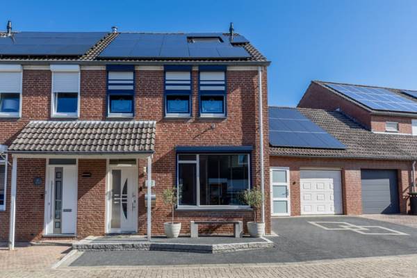 Woning Elzehof 12 Landgraaf