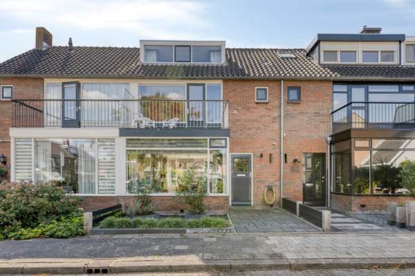Woning Landmanshof 34 Hendrik-Ido-Ambacht