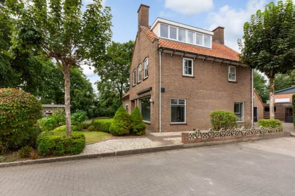 Woning Stationsweg 12 De Klomp
