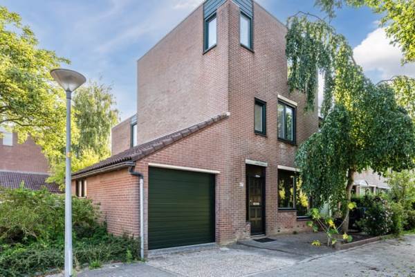 Woning Zwaluwweg 125 Voorschoten