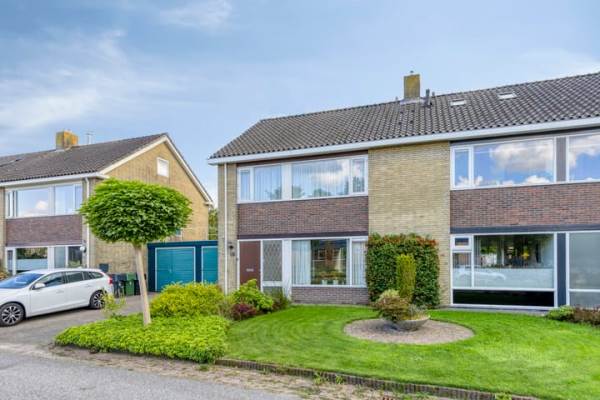 Woning Badlaan 30 Surhuisterveen