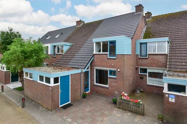 Woning Zwaluwlaan 7 Nieuwveen
