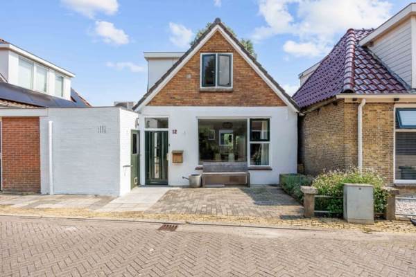 Woning Tsjerkebuorren 12 Sexbierum