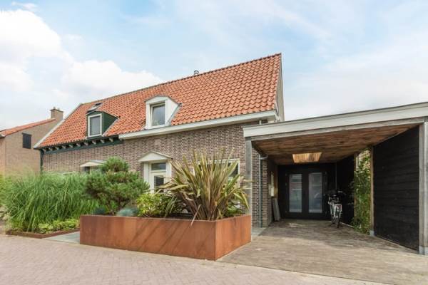 Woning Wilgenlaan 1 Leimuiden