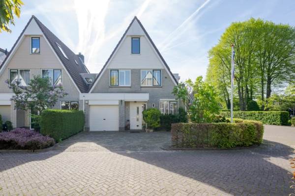 Woning Cor van Osnabruggelaan 68 Voorschoten