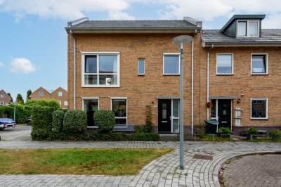 Woning Pietje Pluisplantsoen 18 Almere