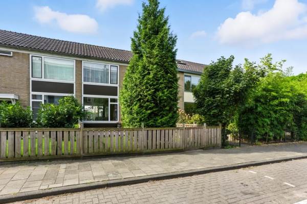 Woning Troelstrastraat 32 Alblasserdam