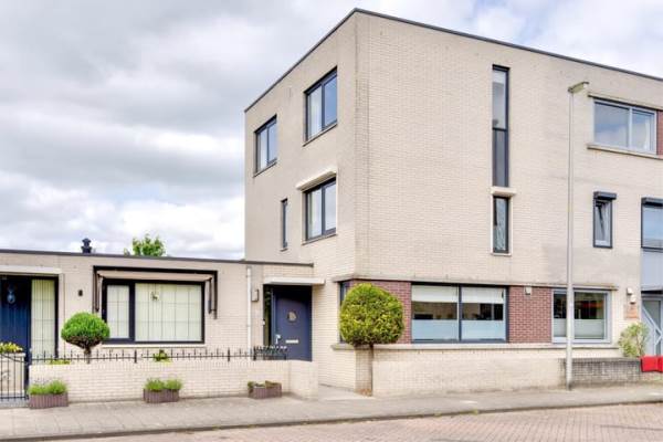 Woning Gangeslaan 64 Purmerend