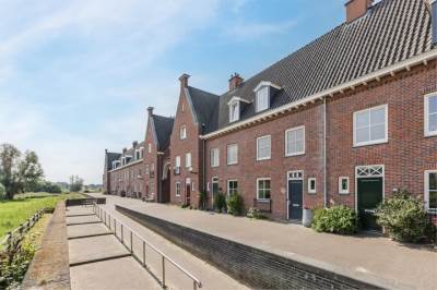 Woning Frederik Hendrik wal 77 Geertruidenberg