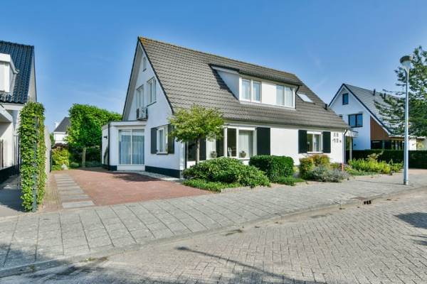 Woning Parlevinker 18 Nieuw-Vennep