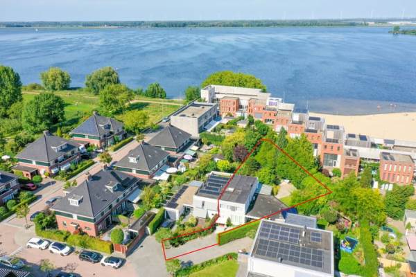 Woning Muiderzand 38 Huizen