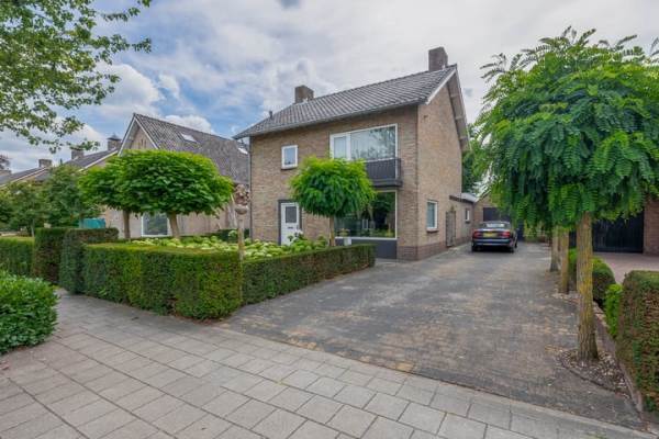 Woning Deken van Baarstraat 14 Vlijmen