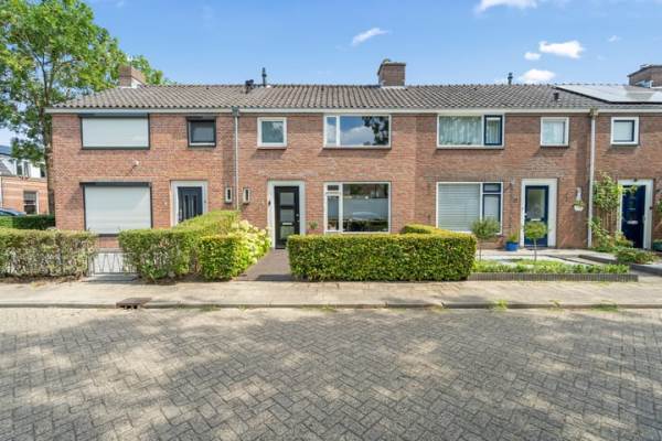 Woning Wethouder van Rooijenweg 4 Houten