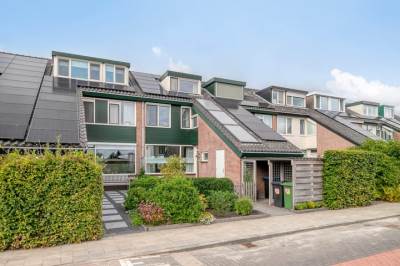 Woning Kerkweg 132 Roelofarendsveen