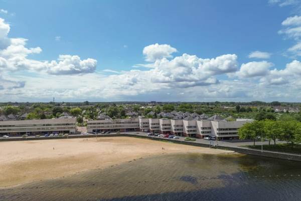 Woning Harderwijkerzand 18 Huizen