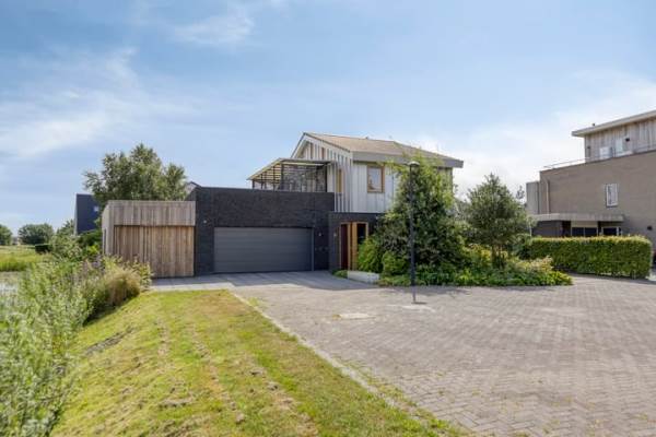 Woning Nienke van Hichtumweg 81 Heerenveen