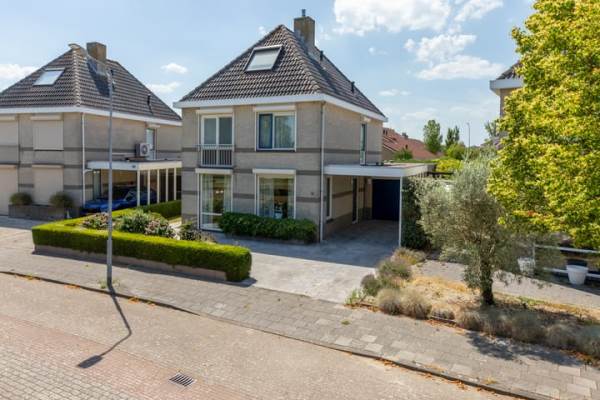 Woning H. Roland Holstlaan 56 Vlissingen