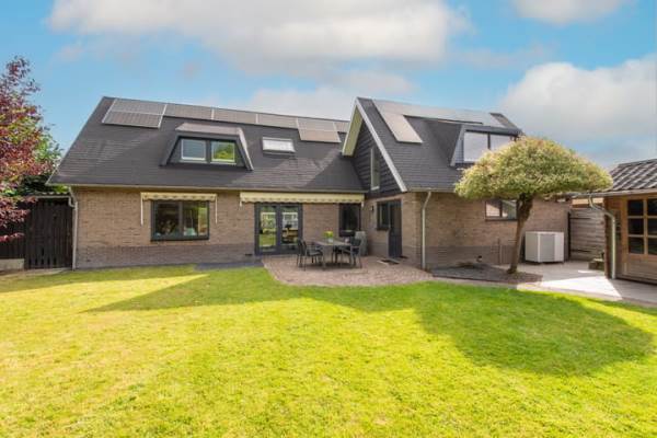 Woning Burgemeester Elmersstraat 98 Sijbekarspel