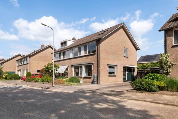 Woning van der Wijckstraat 55 Raalte