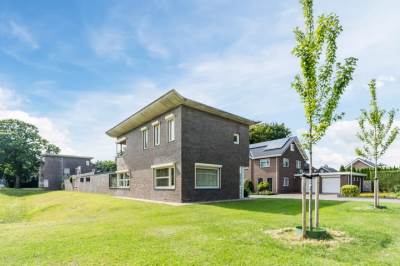 Woning Ernst Casimirstraat 1 Wezep