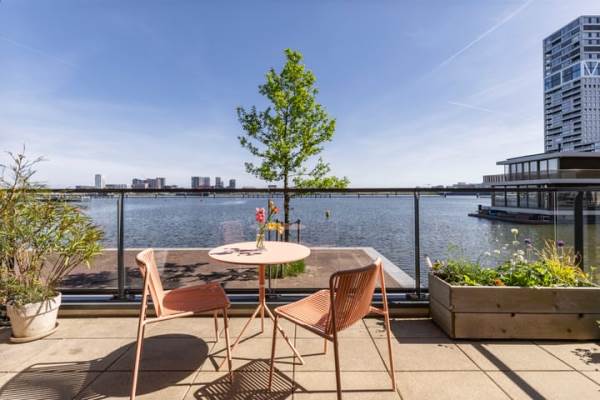 Woning Narva-eiland 250 Amsterdam