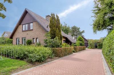 Woning Dirk van Clevestraat 9 Almkerk