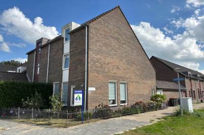 Woning Paardebloem 131 Zwaag