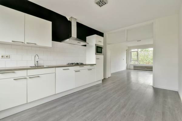Woning Zuid-Hollandstraat 1043 Amsterdam